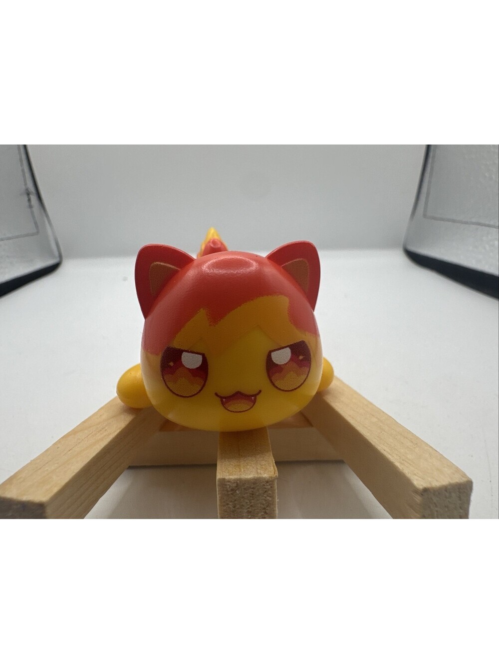 Aphmau MeeMeows FIRE CAT Vinyl Elemental Series Figure Bonkers Toy Catface